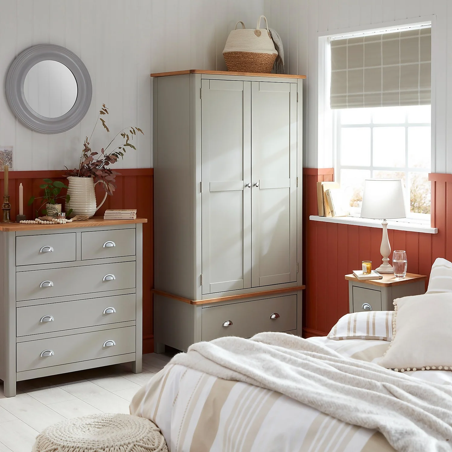 Norbury 5 Drawer Chest - Grey 4 Norbury 5 Drawer Chest - Grey - Image 2